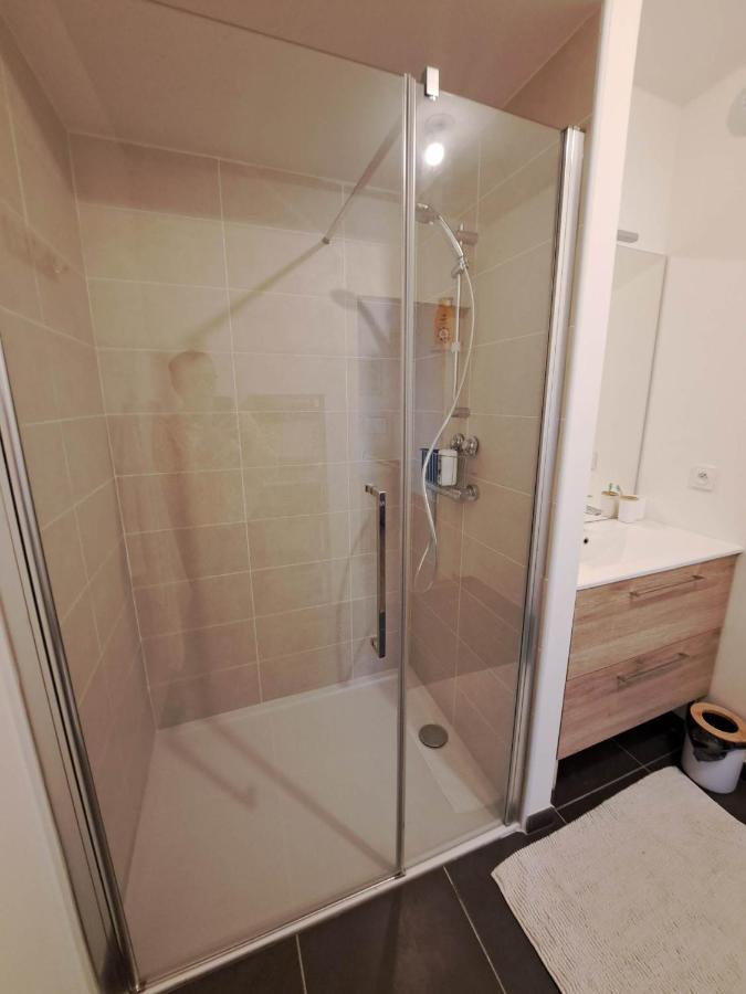 Joli Appartement Rdc T2 Тур Екстериор снимка